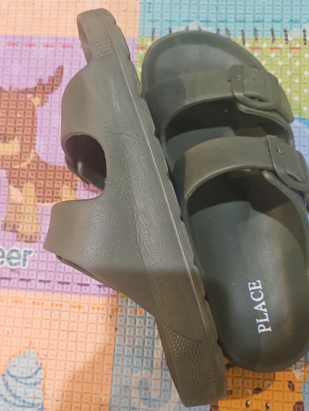 Like New Children'sPlace  Sz.4 Kids Olive Green Double-Buckle Sandals